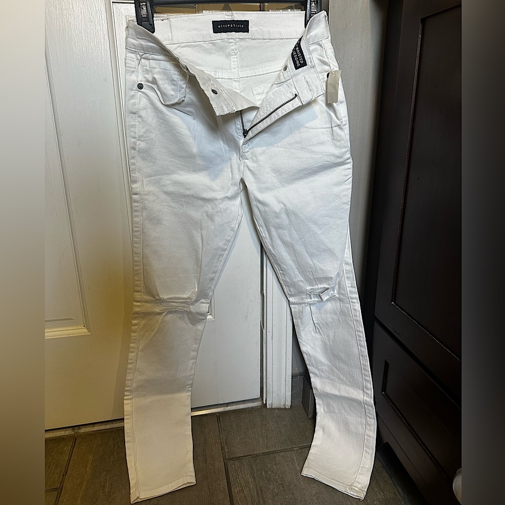 Aeropostale White High-Waisted Ankle Jeggings